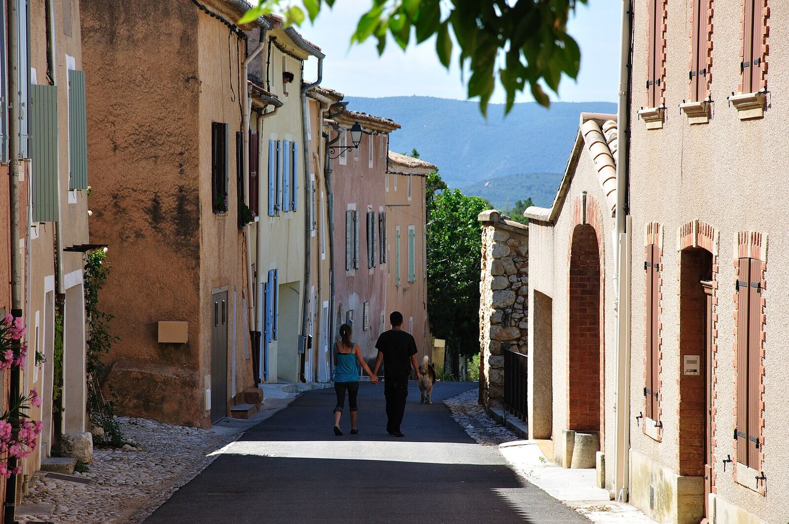 A lane in the village of Flassan
