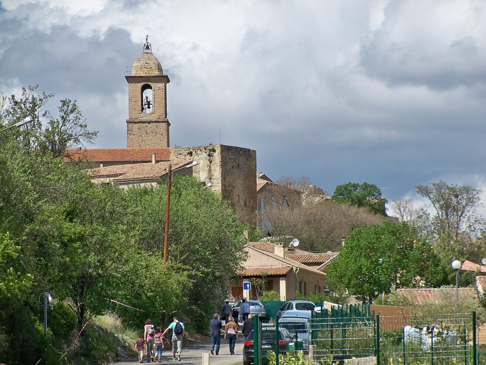Mormoiron and its church tower